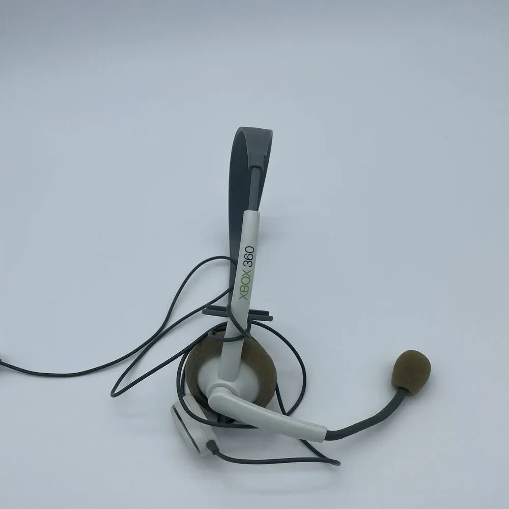 MICROSOFT Xbox 360 Wired Headset w/ In-Line Volume Control and Mute Switch White